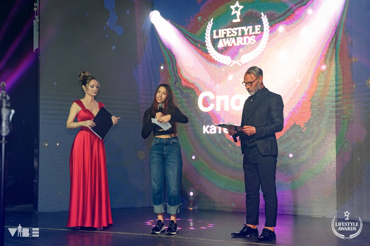 Lifestyle Awards Цвети Разложка Награди Мода Code Fashion TV (2)